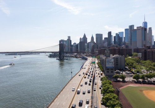 FDR Drive Waterfront Views: A Lower Manhattan Walking Stretch